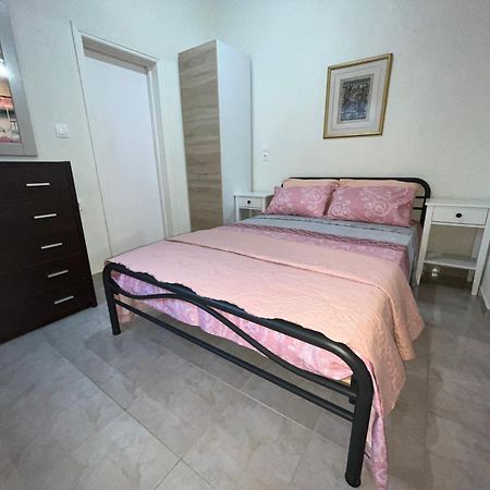 Villa Leonidas Koutsoupia Kókkinon Nerón Rom bilde