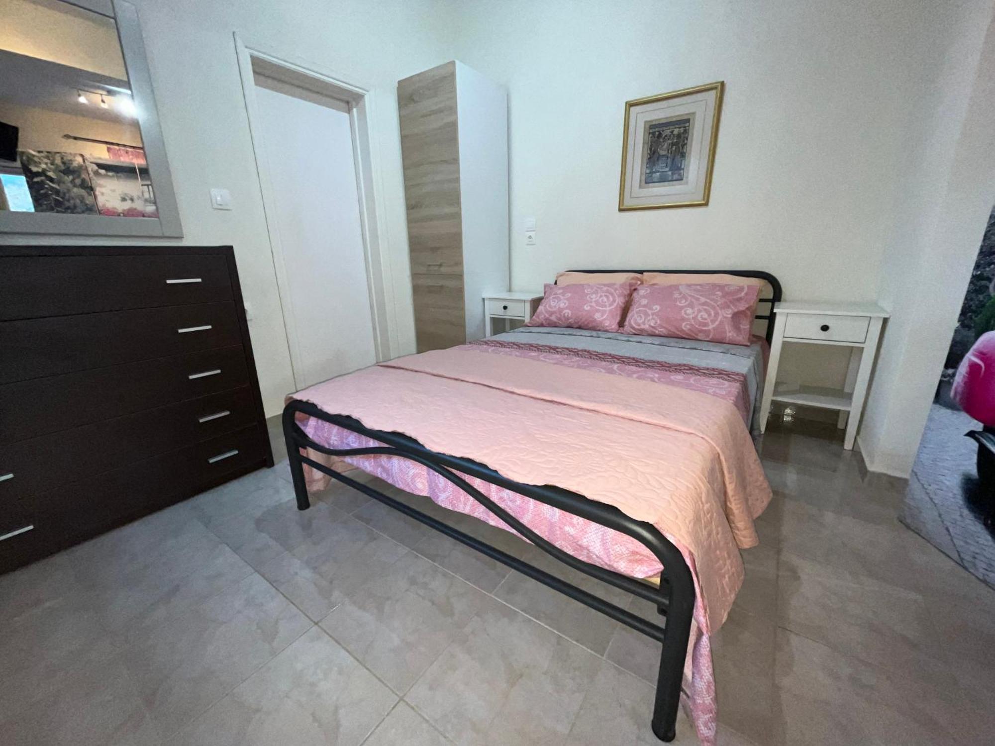 Villa Leonidas Koutsoupia Kókkinon Nerón Rom bilde