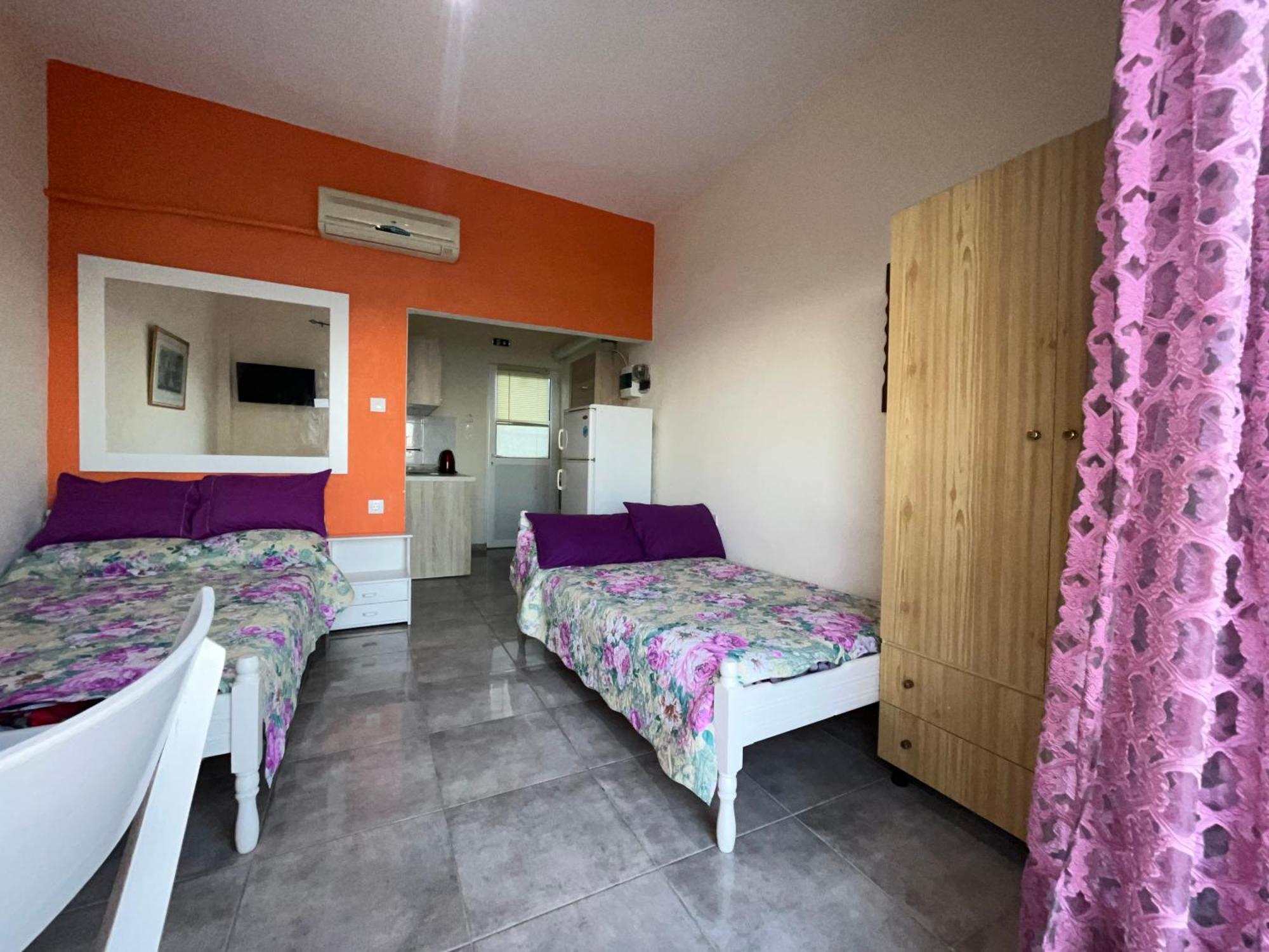 Villa Leonidas Koutsoupia Kókkinon Nerón Rom bilde